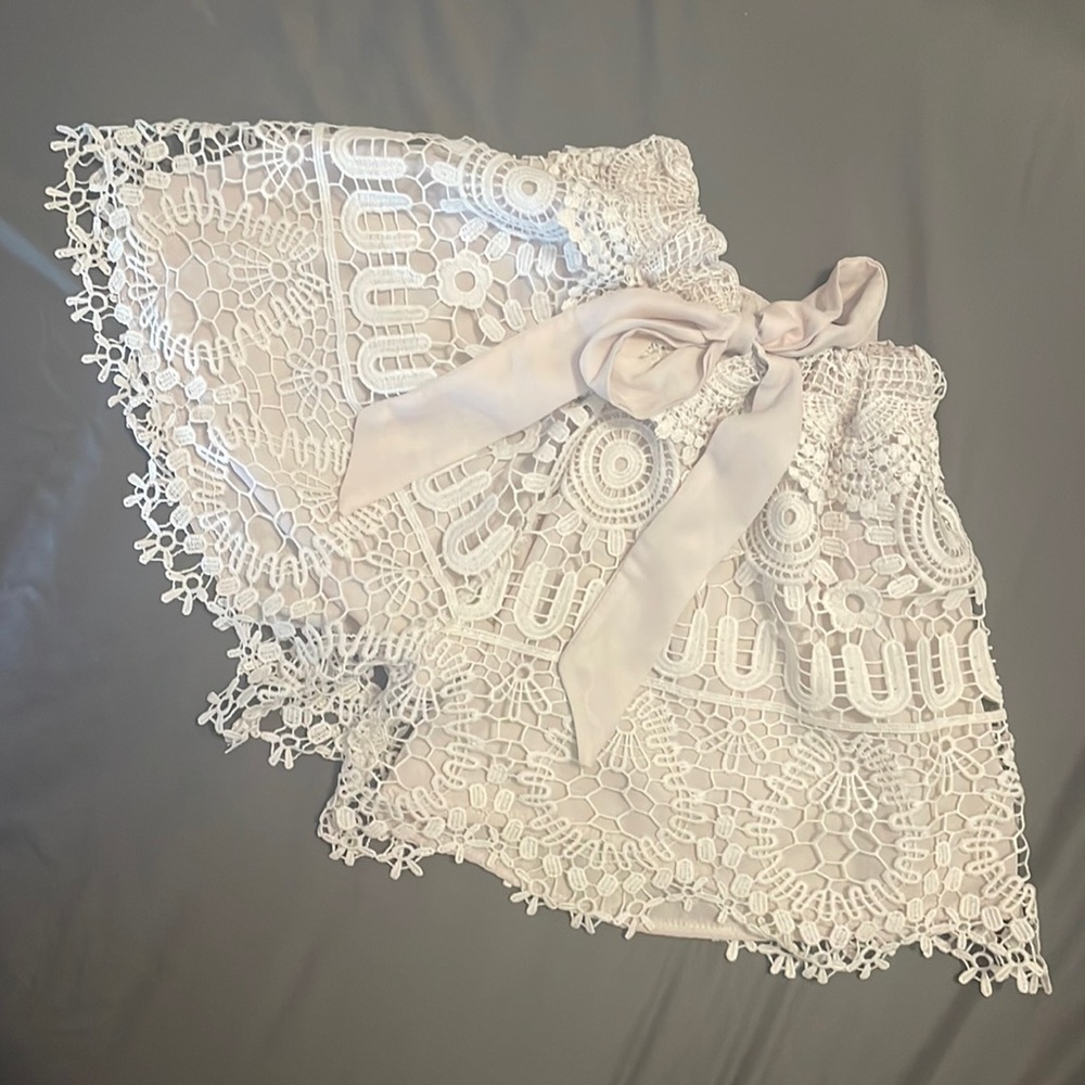 Woman’s White Lacy Shorts - Picture 1 of 5